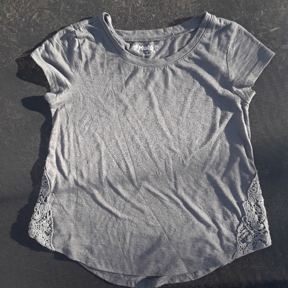 Tee shirt